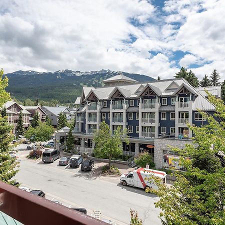 Market Pavilion By Bill Apartment Whistler Bagian luar foto